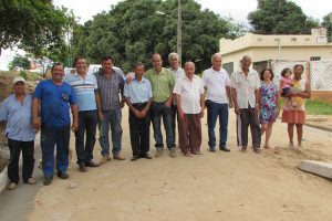 Prefeito Maná, vice-prefeito Daim, vereador Vicente Medina se encontraram com os moradores