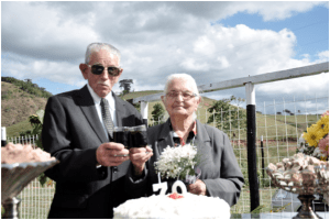 Celebração dos 70 anos de casamento, a bodas de vinho