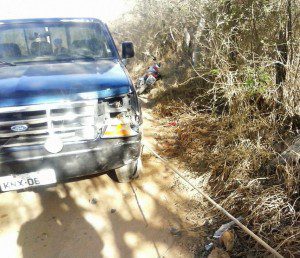 Acidente foi registrado na estrada vicinal do Córrego Goiás, zona rural de Ipanema (foto: Geraldo Fotógrafo/Ipanews) 