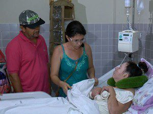 Família de Ipanema foi até o local (Foto: Reprodução/TV Gazeta)