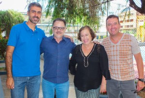Professor Eugênio Gomes entre os autores convidados: Walber (a esq.), Zarinha e Willian