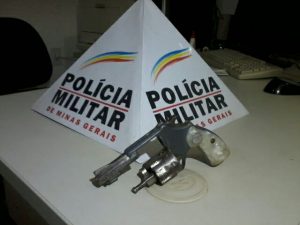 Arma foi encontrada dentro de uma caixa de ferramentas