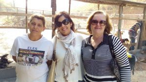 Marta Lopes, Ana Marta e Iara Laborne comemoram vitória em defesa dos animais