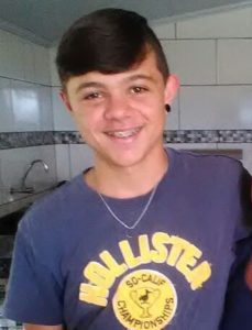 Sérgio Júnior reside no Córrego dos Ferreiras e cursa o 3° ano do ensino médio 