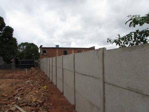 Dois muros foram reformados