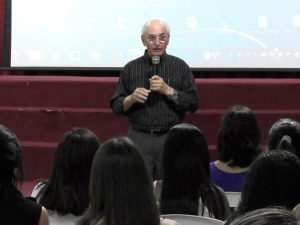 Reitor, professor Antônio Fonseca da Silva, destacou o potencial do "ser professor"