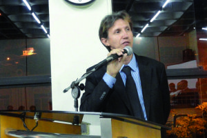 Serginho durante seu discurso de posse