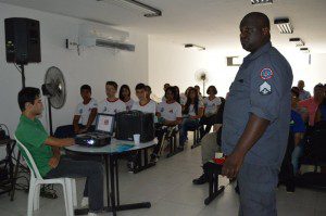 Palestra ministrada pelo sargento Luciano Souza Cruz