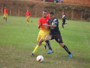 Carlinhos abriu o marcador para o América