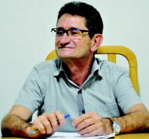Cabral avalia crise no comércio caratinguense